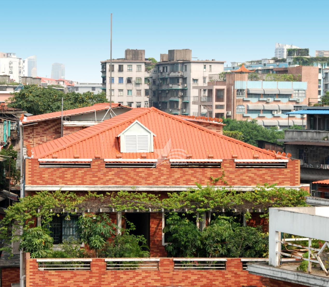 新農(nóng)村建房：琉璃瓦與合成樹脂瓦對(duì)比，何者更適合？