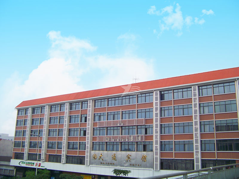 合成樹脂瓦：輕材質(zhì)高性能，助力屋面建材市場持續(xù)發(fā)展